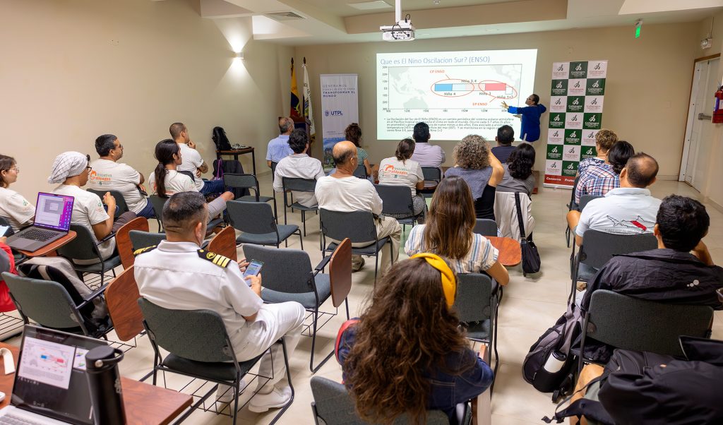 Scientific Talk Addresses the Impacts of El Niño Event in Galápagos