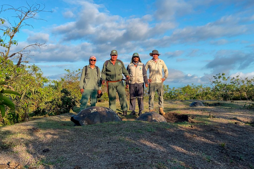 Se realiza Histórico Censo Poblacional de Tortugas Gigantes en el Sur de Isabela