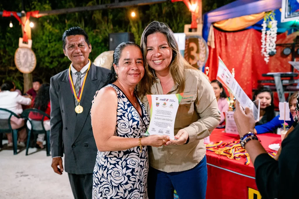 A well-deserved tribute to the educators of Galápagos