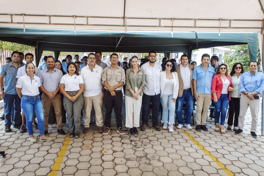 Strengthening Galápagos Conservation through Inter-Institutional Cooperation and Technological Innovation