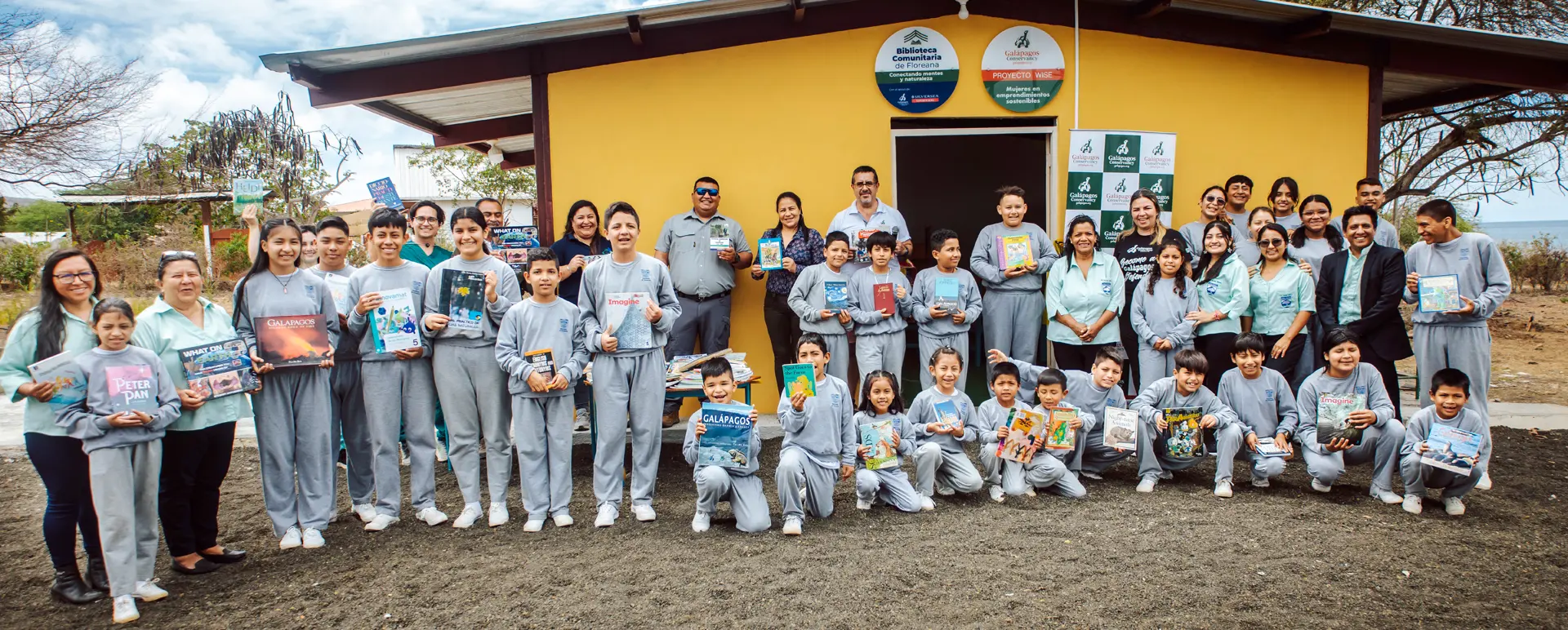 Un Espacio para la Comunidad de Floreana con la Creación de una Biblioteca